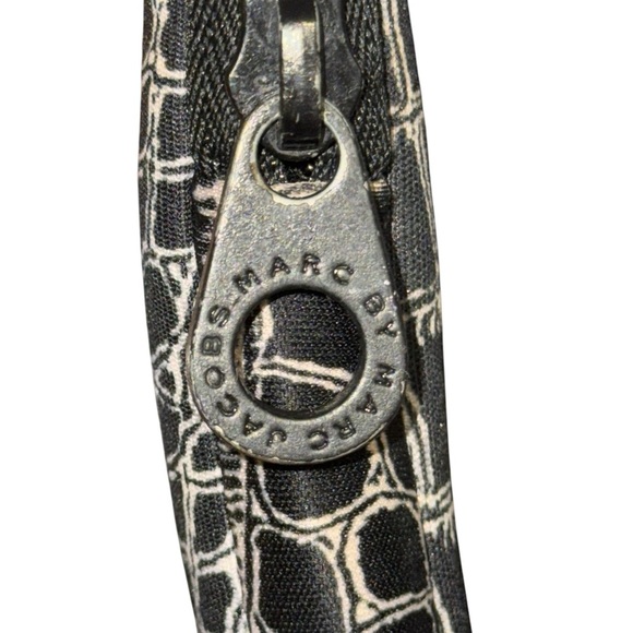 Marc by Marc Jacobs Faux Croc iPad Tablet Case Black Zip Cover – Stylish Tech - Picture 4 of 5